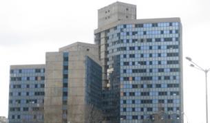 Недовършената грозотия се мъдри на входа на София вече над 25 години