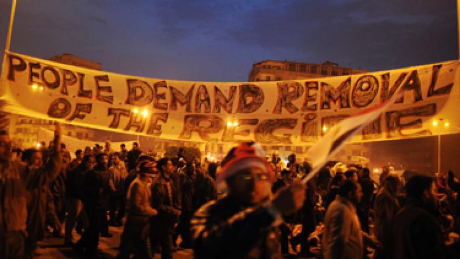 От данни зори днес започна 12-ият ден на народния бунт срещу президента Хосни Мубарак в Кайро