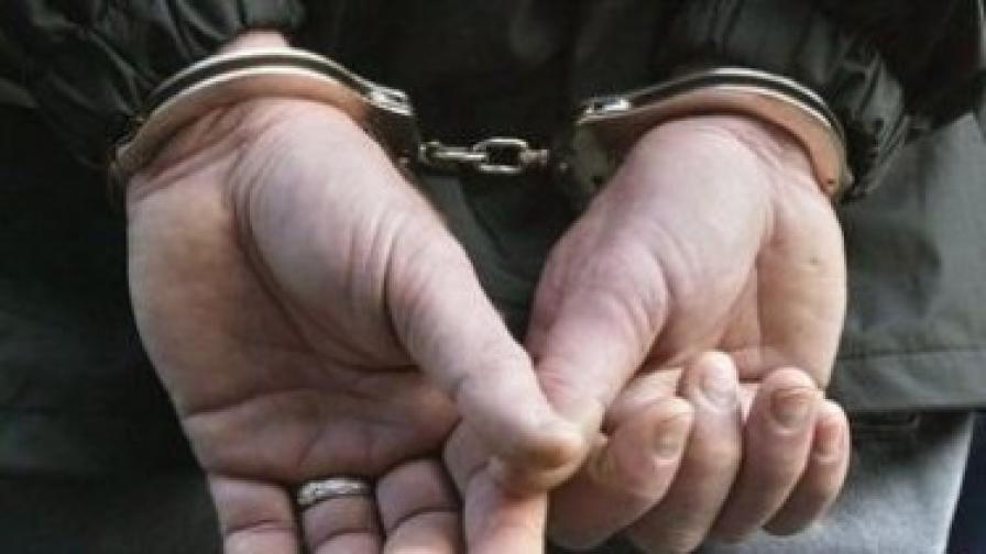 Гръцката полиция арестува Ил Рагацо
