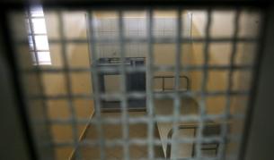 Находчив мошеник краде дистанционно от затвора