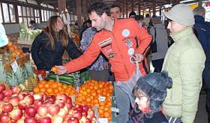 Храните продължават да поскъпват