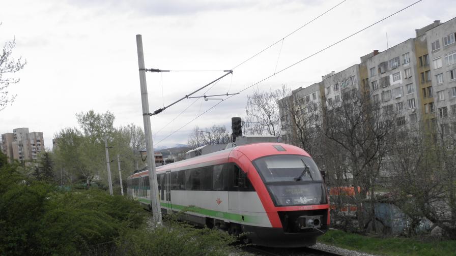 Влакът от Благоевград за София прегази жена