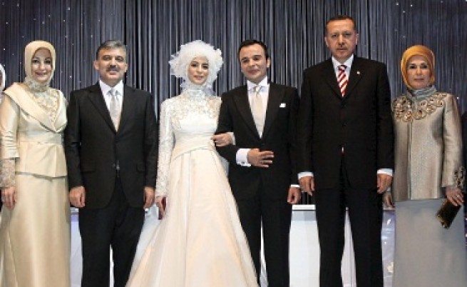 САЩ не дали виза на дъщеря на Ердоган заради забрадка