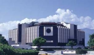 Досегашният шеф на НДК: Успех на новите хора