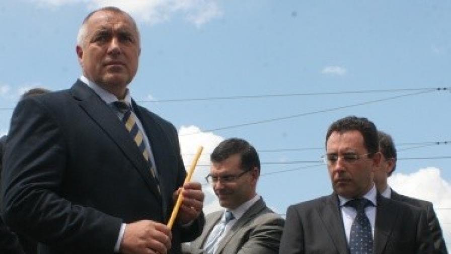 Премиерът Бойко Борисов и Александър Цветков бяха заедно на 11 май на откриването на рехабилитацията на жп линията Пловдив - Бургас на гара Калояновец
