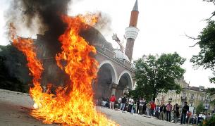 Първанов: "Атака" е в състояние да взриви етническия мир