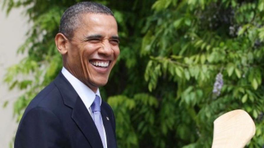 Кадилакът на Обама се заклещи в Ирландия