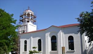 Храмът "Св.Св. Кирил и Методий" в центъра на Созопол с новата камбанария