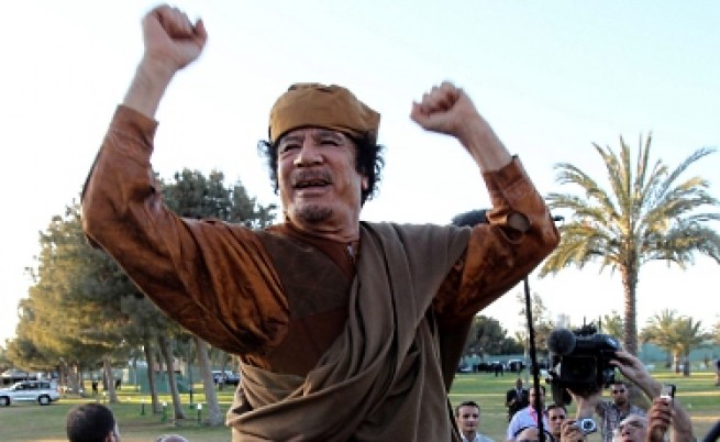 Международният наказателен съд издаде заповед за арест срещу Кадафи