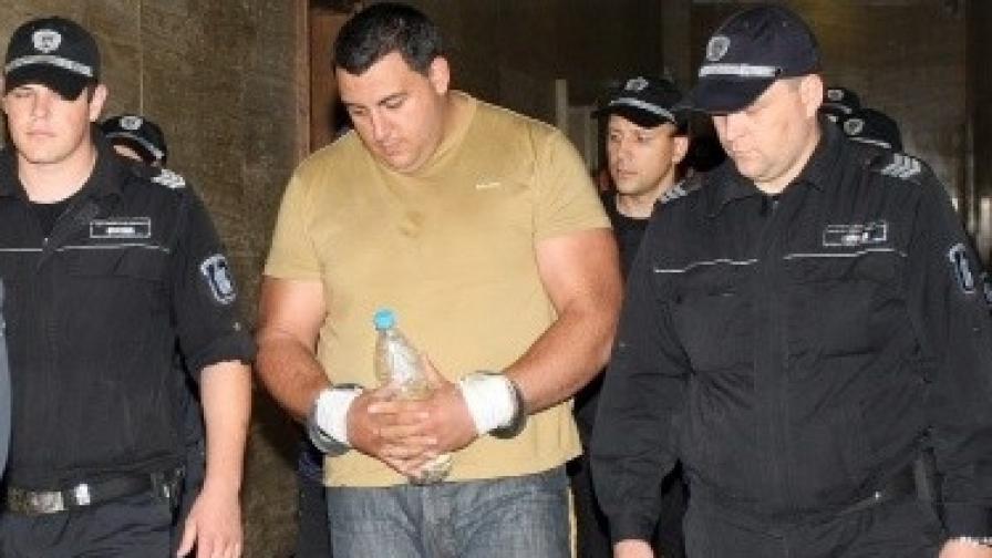 Петър Стоянов-Сумиста е обвинен за шеф на бандата на "Килърите" извършвали поръчкови убийства