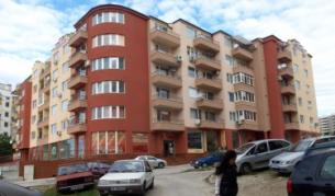 Цените на жилищата продължават да падат