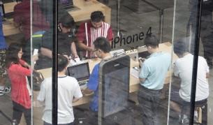 Затвориха два от фалшивите магазини на "Епъл"