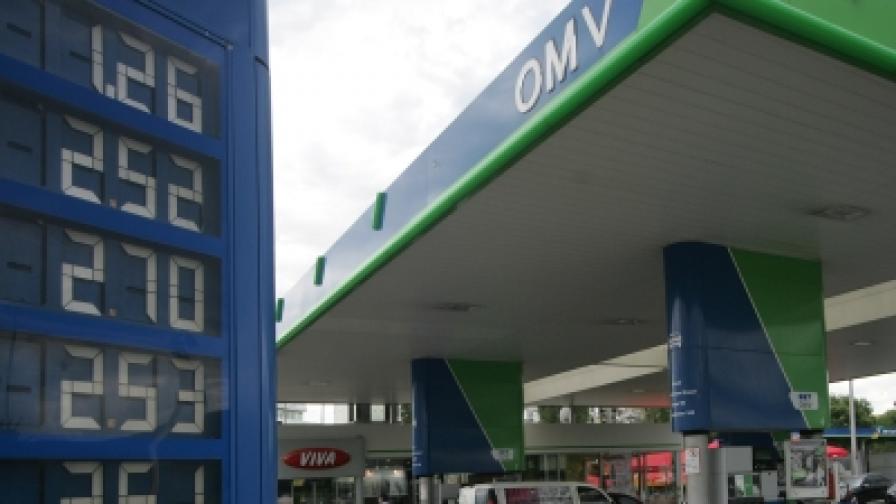 "Лукойл" намали малко цените на горивата