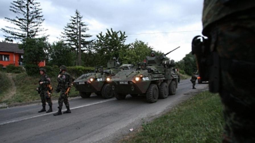 Войници от КейФОР контролират граничните пунктове в Северно Косово