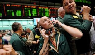 Цената на петрола с 6-месечен минимум