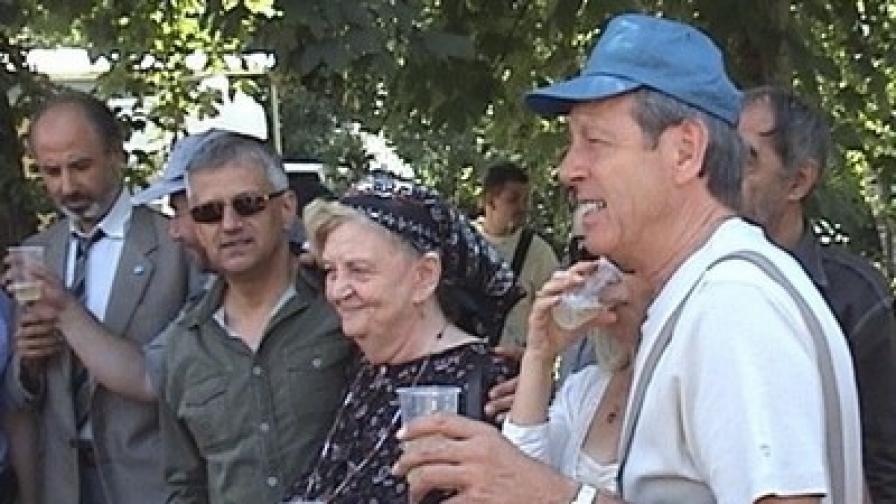 Първи снимачен ден, авуст 2010 г -отдясно: Лесли Грантам, Татяна Лолова, Дочо Боджаков, Николай Урумов