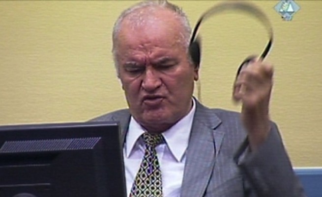 Ратко Младич е откаран в болница по спешност