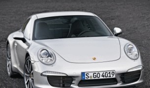 "Порше" показа новото "911 Карера"