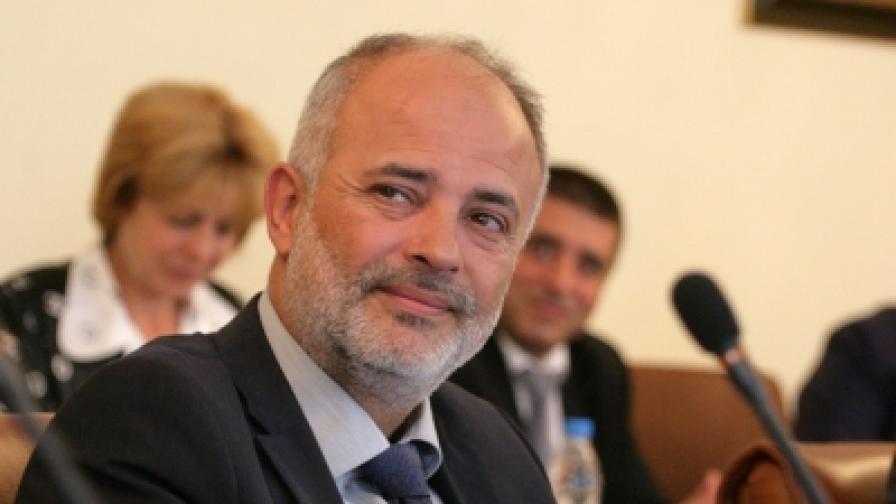 Министърът на труда и социалната политика Тотю Младенов