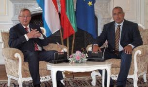 Председателят на Еврогрупата Жан-Клод Юнкер, премиер на Люксембург, и министър-председателят Бойко Борисов в резиденция "Евксиноград" във Варна