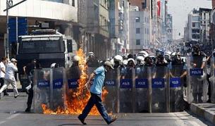 На 1 септември имаше сблъсъци на привърженици на ППК и полицията за борба с безредиците в Истанбул