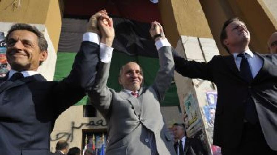 Саркози и Камерън в Либия: С вас сме!