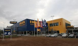 Първият в България магазин на IKEA се намира на кръстовището на Околовръстния път на София с Бистришкото шосе