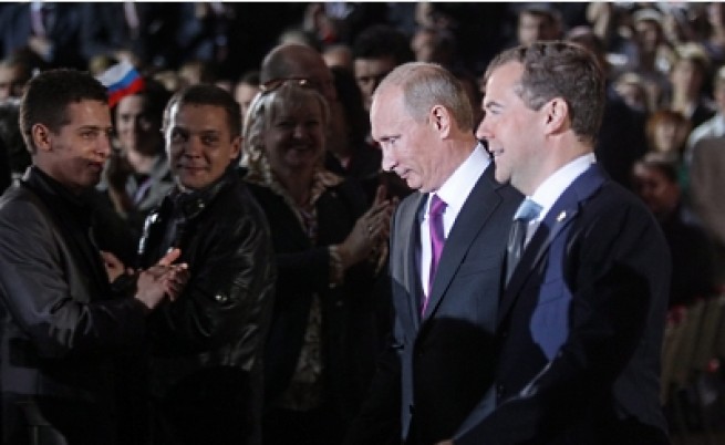 Путин пак ще е президент, Медведев - премиер