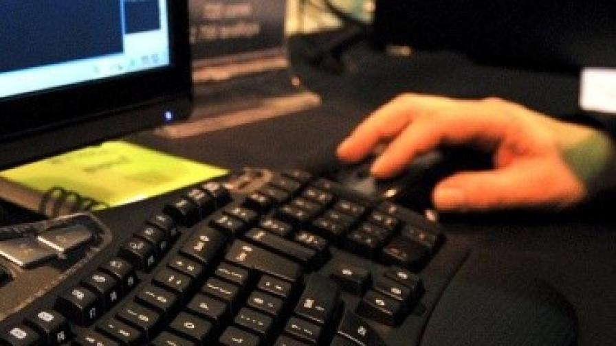 Хакери публикуваха в интернет лични данни на 25 хил. полицаи