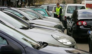 Системата за паркиране с есемес в София спря предиобед