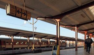 Пускат допълнителни вагони и влакове за празниците 