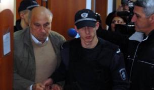 Извеждат Кирил Рашков от Асеновградския районен съд