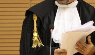 Обвиняем застреля прокурор в германски съд