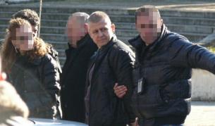 Прокурорът Румен Пенев бягал към колата си, седем полицаи го гонели, стигнали на паркинг и го оковали в белезници