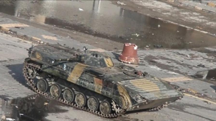 Сирийски танкове се изтеглят от бунтовнически град