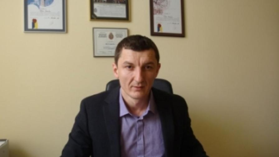 Заместник-предателят  на Комисията за досиетата д-р Орхан Исмаилов