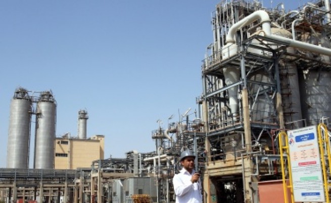 Цените на петрола с рекорд заради Иран 