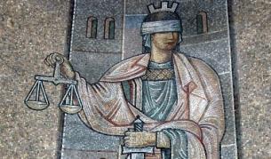 Съдят непълнолетен, осакатил връстник