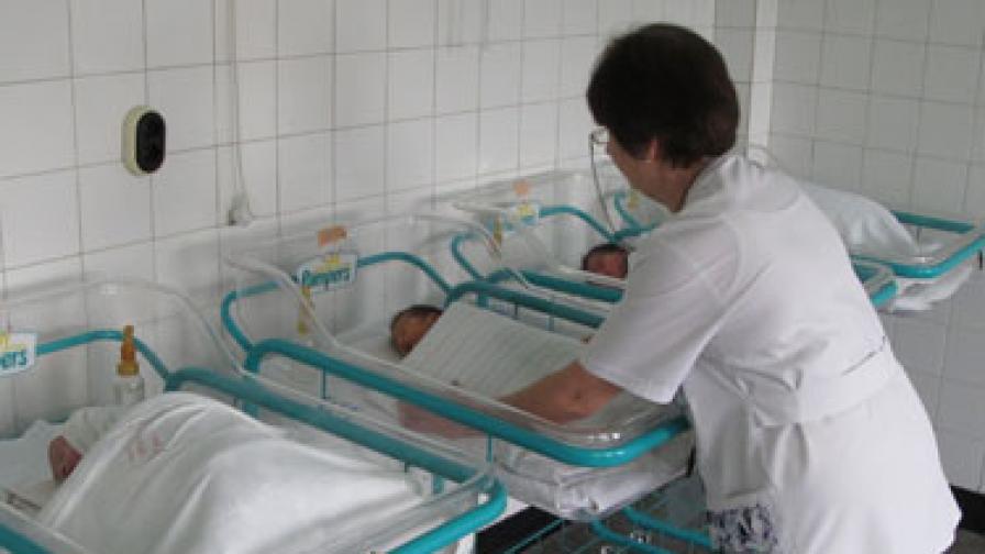 Петкилограмово бебе се роди в смолянската болница