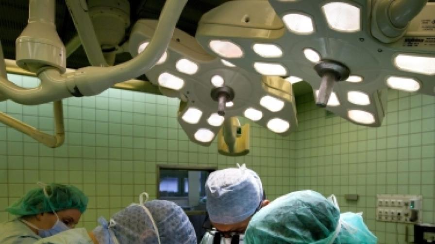 Нов метод у нас: Будят пациента по време на мозъчна операция