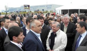 За Сандански първата копка на магистралата до Кулата е най-значимото събитието на града след построяването на австрийския хотел през 80- години на миналия век, казаха местните хора