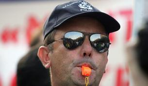 В Гърция предлагат полицаи под наем