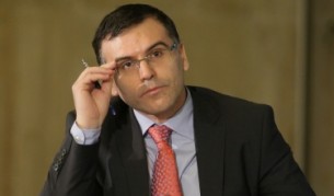 Дянков за пенсиите: Няма страшно, ще се вдигат