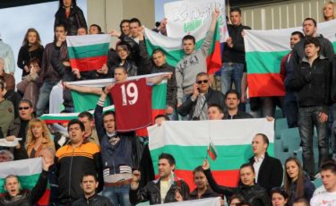 България подкрепи Стилиян Петров