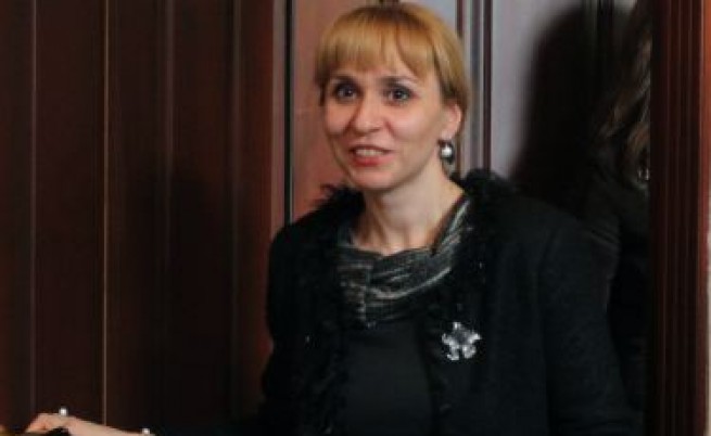 Ковачева: Посланиците подкрепят отнемане без влязла в сила присъда