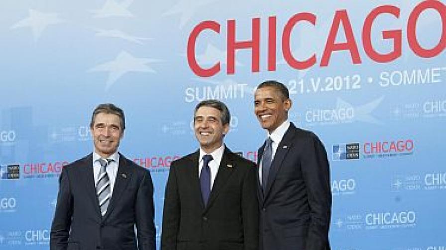 Президентът Росен Плевнелиев с американския президент Барак Обама и генералния секретар на НАТО Расмусен