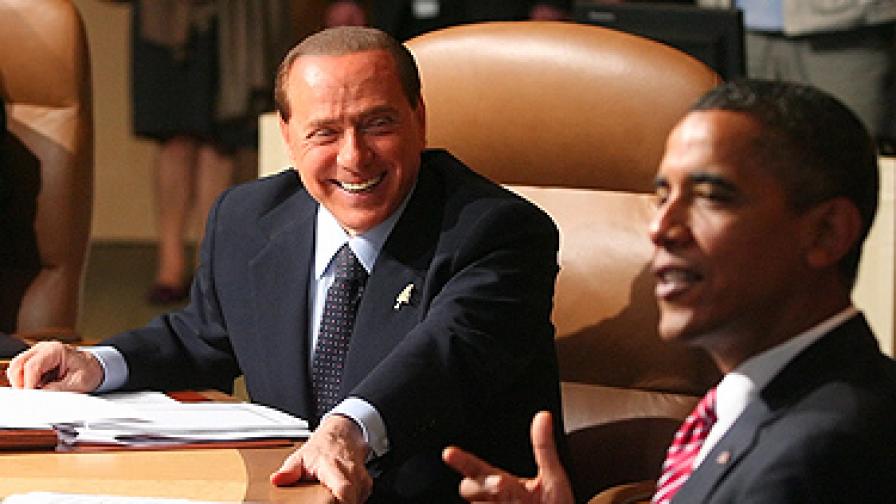 Едно от момичетата на Берлускони се обличало като Обама 
