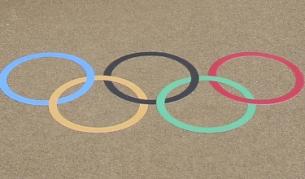 Олимпийските кръгове като една молекула