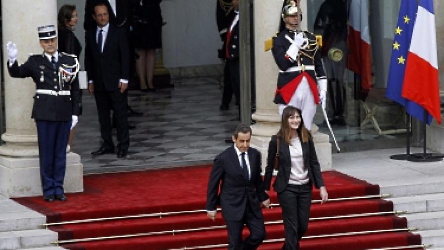 Без поста си Саркози скучае