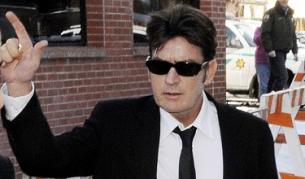 Чарли Шийн вече е само с една